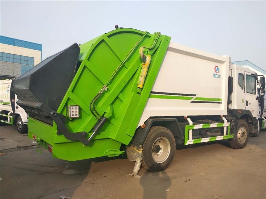 广东省南雄市无泄漏专用垃圾车详细配置解析